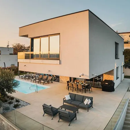 Roko By Awaytocroatia *